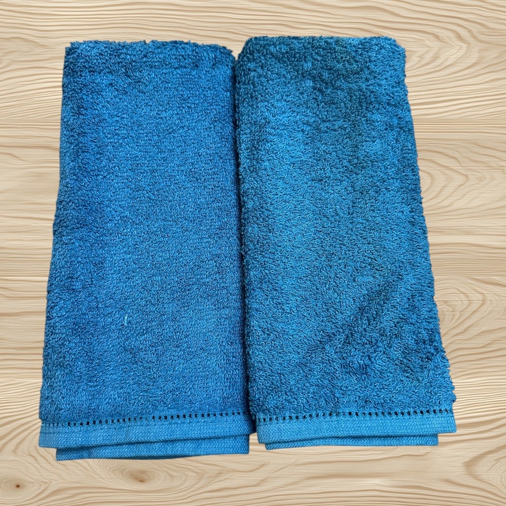 Fieldcrest Vintage 2 Piece Bright Blue Fingertip Towels 100% Cotton 18 by 11 in